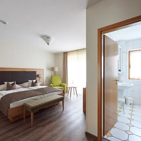 フェッツァース ラントホテル ホテル 4*