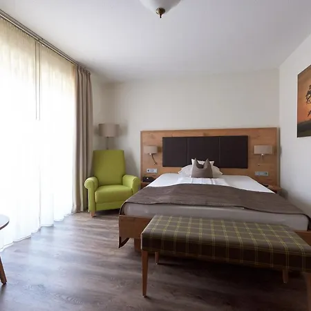 フェッツァース ラントホテル