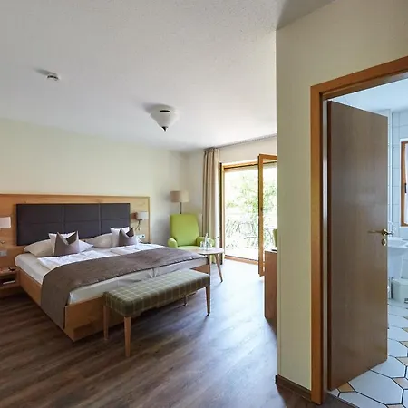 Fetzers Landhotel Hotel 4*